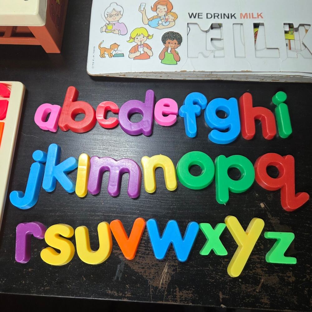 Vintage 1972 Fisher Price School Days Desk + Magnetic Letters Cards Incomplete - Picture 5 of 12